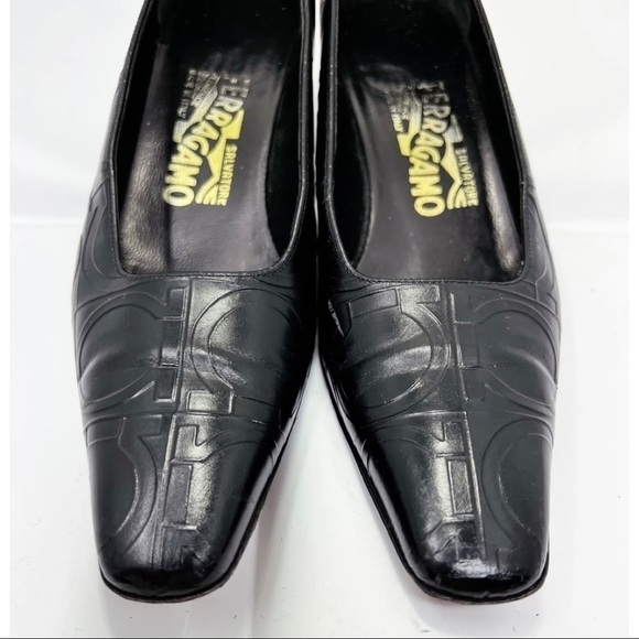 Salvatore Ferragamo Sz 6.5 AA Black Logo Horseshoe Embossed Square Toe Pumps - Picture 5 of 12